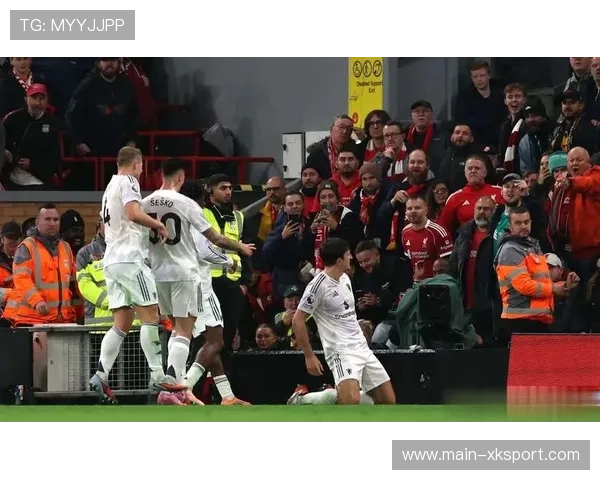 埃基蒂克两分钟连入两球打破进球荒，安菲尔德客场响起掌声