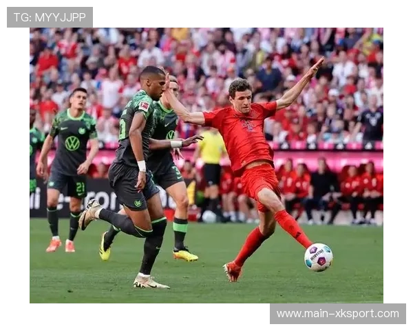 拜仁年度最后一场比赛展现强大统治力，轻松取胜