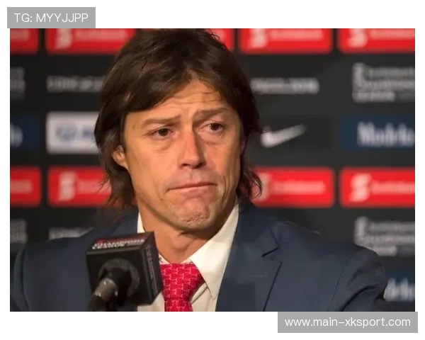 塞维利亚新帅阿尔梅达首秀，战术改革成效初显